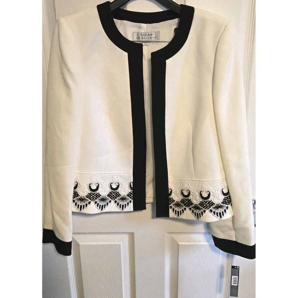 Tahari Arthur S. Levine Women's Jacket Size 8 White Black Lace Trim Career - Picture 1 of 7